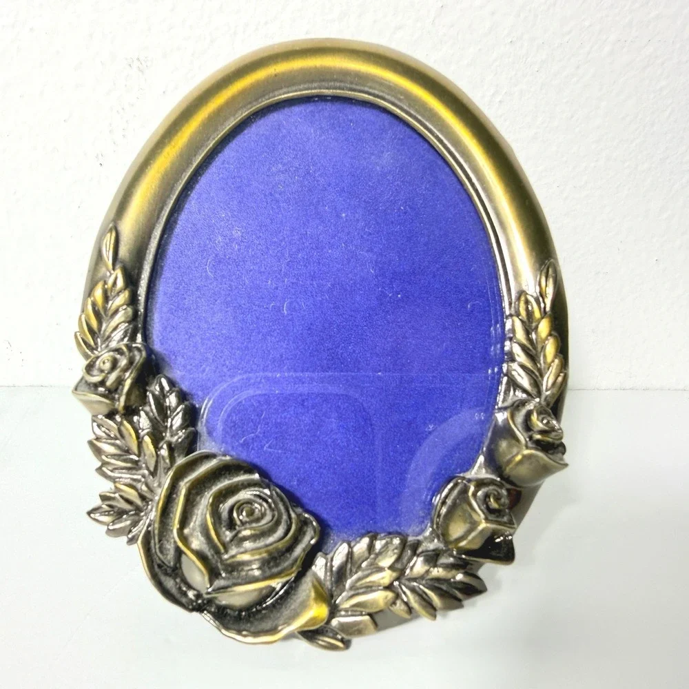 N/A ornate oval